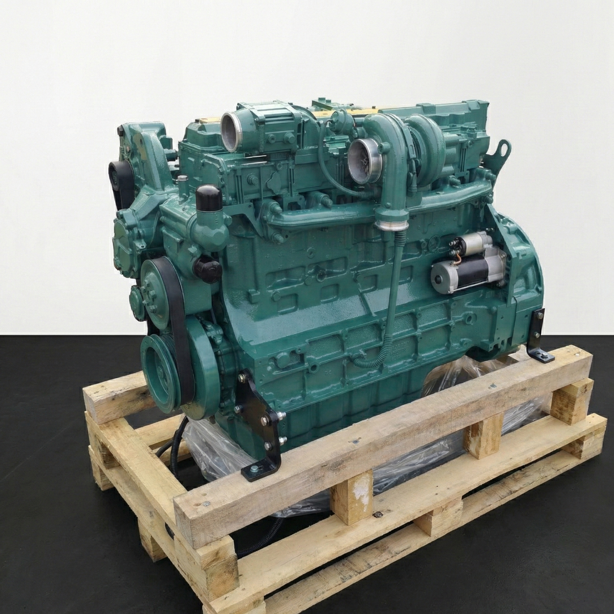 Volvo D7E EAE3 Engine Assembly - Remanufactured