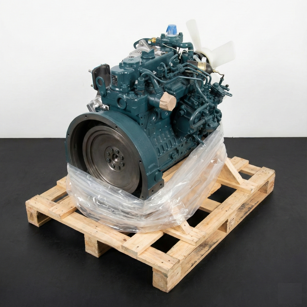 Kubota D902-ET03 Engine Assembly - New Genuine - 2800 RPM